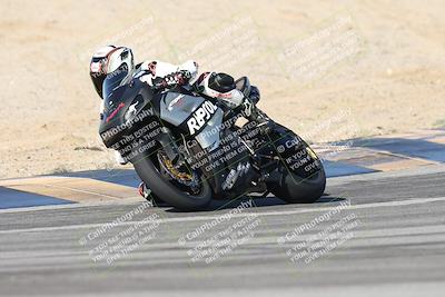 media/Dec-01-2025-Moto Forza (Mon) [[2daa91e15f]]/2-Intermediate Group/Session 2 (Turns 9 and 10)/